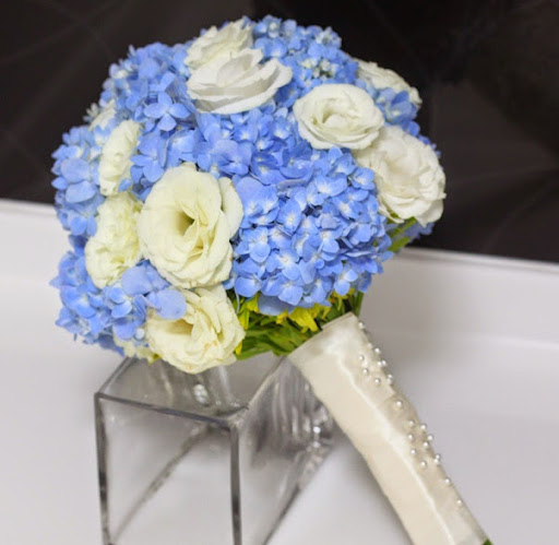 Hoa cưới cầm tay cẩm tú cầu Hoa cưới cầm tay cẩm tú cầu