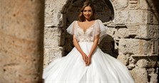 Hình ảnh cô dâu mặc váy cưới đẹp, lấp lánh