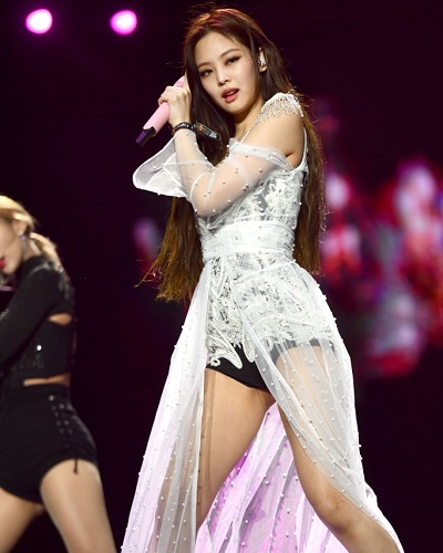 Jennie sexy Jennie sexy