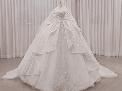 Những mẫu váy cưới, áo cưới cô dâu đẹp, đơn giản, thanh lịch