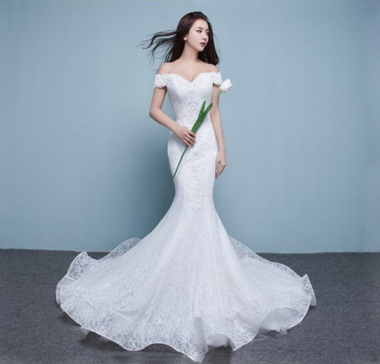 Váy cô dâu đuôi cá