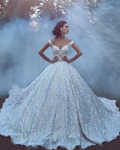 Những mẫu váy cưới công chúa đẹp lung linh, lấp lánh, sang trọng Những mẫu váy cưới công chúa đẹp lung linh, lấp lánh, sang trọng