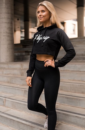 Cách phối đồ với áo hoodie cho nữ Cách phối đồ với áo hoodie cho nữ