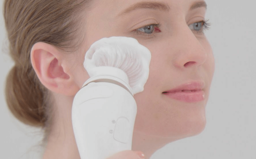 Rửa mặt bằng máy rửa mặt