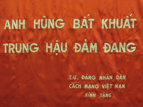 Tám chữ vàng Bác Hồ tặng phụ nữ