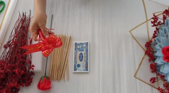 Nguyên liệu làm bó hoa bằng tiền