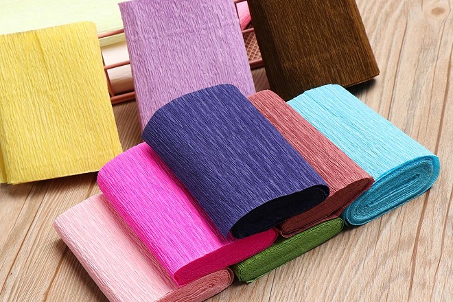 Cách làm hoa hồng bằng giấy nhún đơn giản mà đẹp