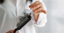 1 ngày rụng bao nhiêu sợi tóc là bình thường?