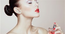 Top nước hoa nữ giá rẻ bình dân trên dưới 1 triệu đồng thơm lâu