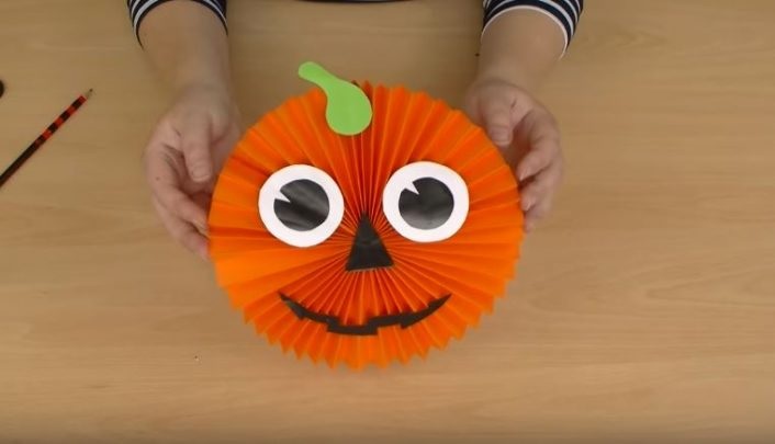 Cách làm bí ngô Halloween Cách làm bí ngô Halloween