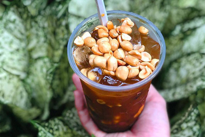 Me ngào đường uống nước đá