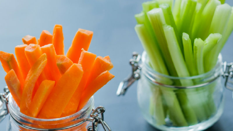 Cách nấu nước dashi từ xương và rau củ quả