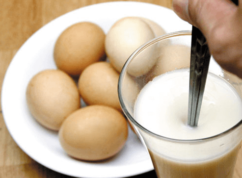 Không nên uống sữa đậu nành với trứng Không nên uống sữa đậu nành với trứng