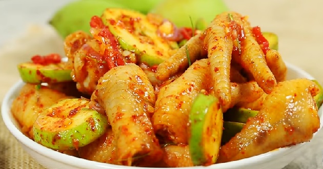 Cách làm chân gà sốt Thái