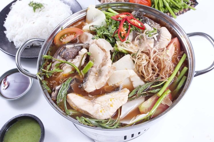 Cách nấu lẩu cá tầm với mẻ Cách nấu lẩu cá tầm với mẻ