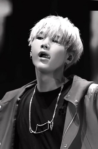 Hình ảnh Suga BTS ngầu đẹp, sexy nhất