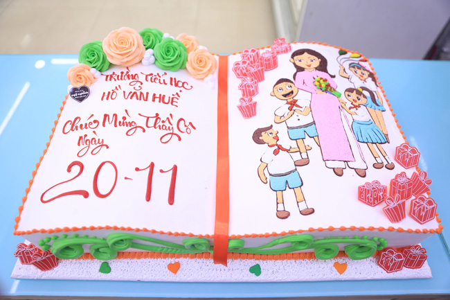 Bánh kem tặng cô giáo