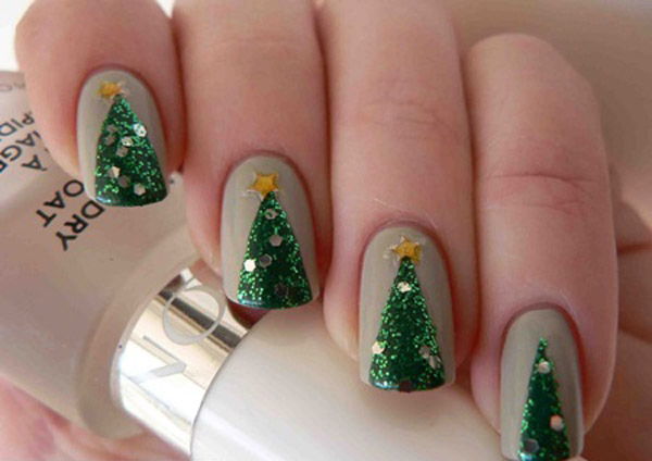 Nail cây thông Noel cho mùa Giáng Sinh Nail cây thông Noel cho mùa Giáng Sinh