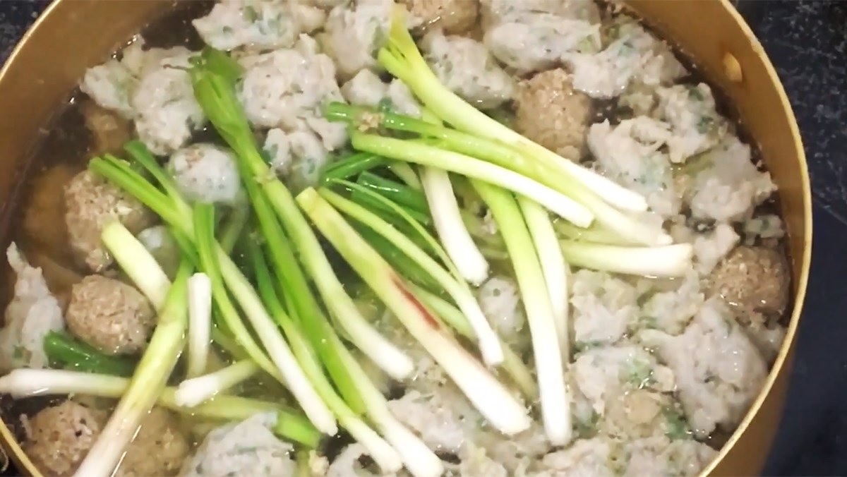 Lẩu cua đồng cá thác lác