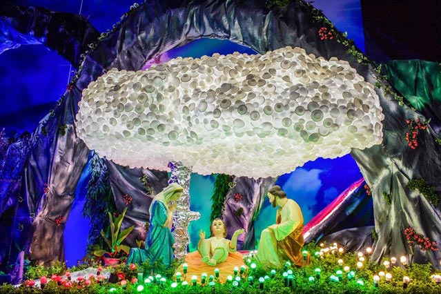 Hang đá đêm Giáng Sinh đẹp nhất Hang đá đêm Giáng Sinh đẹp nhất