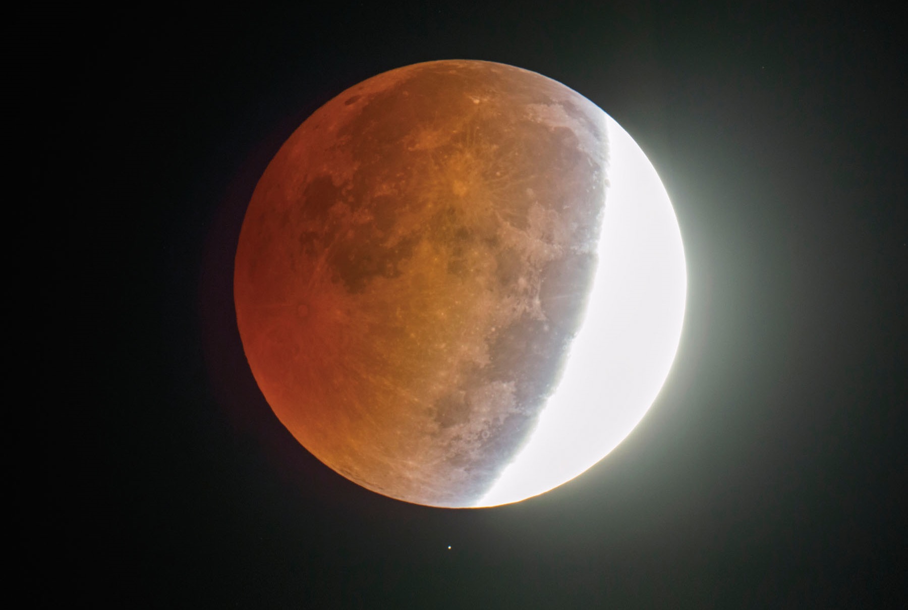 Hình ảnh nguyệt thực đẹp nhất