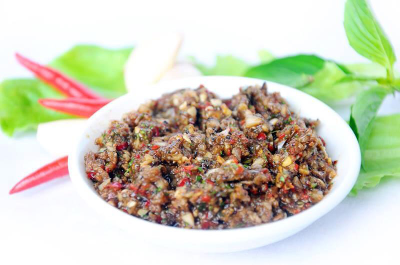 Chẩm chéo chấm thịt trâu gác bếp Chẩm chéo chấm thịt trâu gác bếp