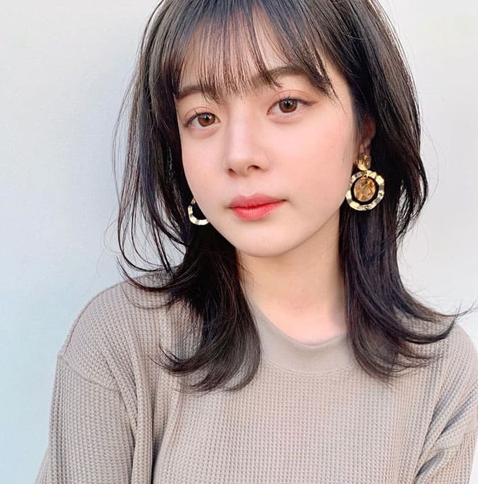 Kiểu tóc layer nữ ngắn có mái Kiểu tóc layer nữ ngắn có mái