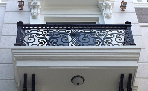 Hoa văn lan can sắt