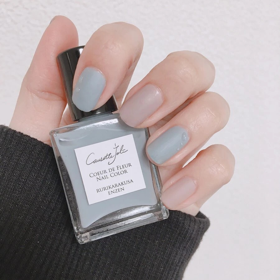 Mẫu nail đơn giản sang trọng