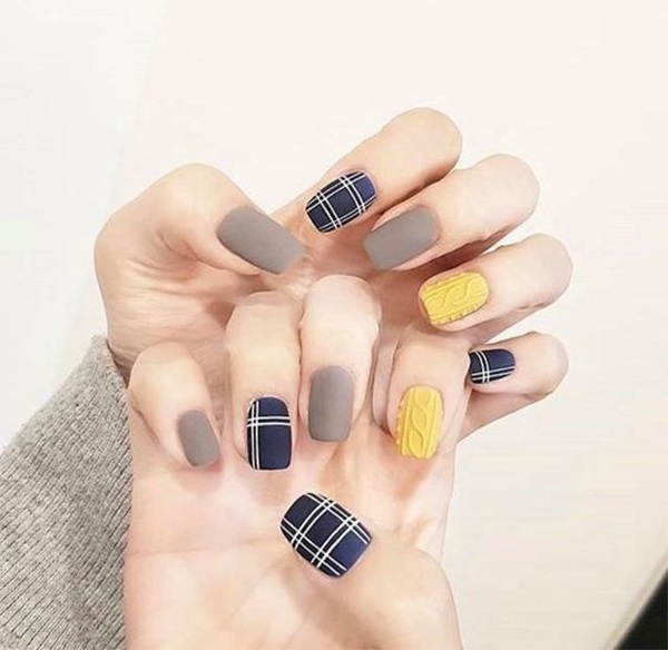 Mẫu nail đơn giản sang trọng