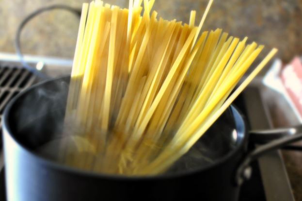 Cách làm mì Ý sốt phô mai