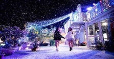 Noel mặc gì? Cách phối đồ đi chơi Noel đẹp