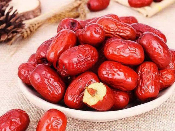 Tìm hiểu tác dụng của táo đỏ