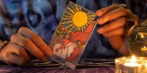 Tarot là gì? Bói bài Tarot có đúng không?