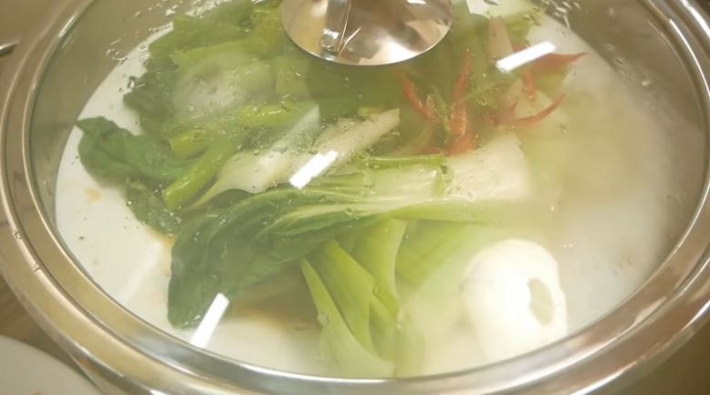 Cách làm gà hấp muối Đài Loan