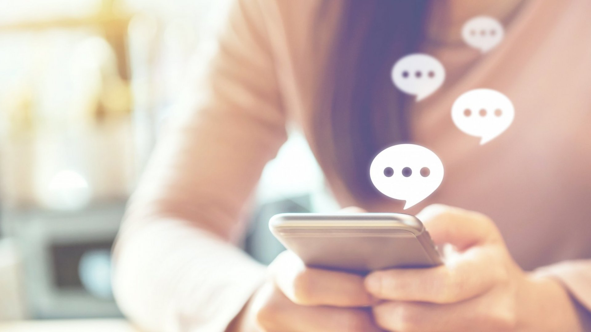 Cách nhắn tin làm quen, bắt chuyện với bạn mới qua tin nhắn hay, ấn tượng