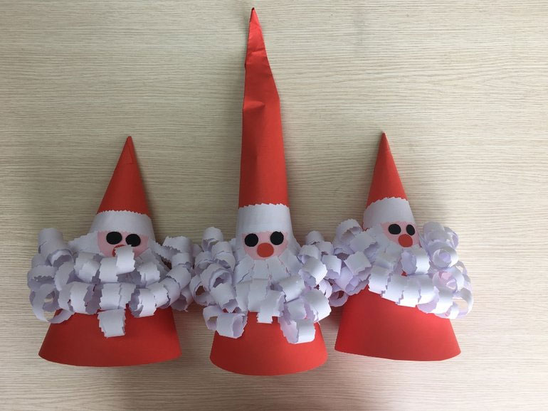 Cách làm mũ ông già Noel Cách làm mũ ông già Noel