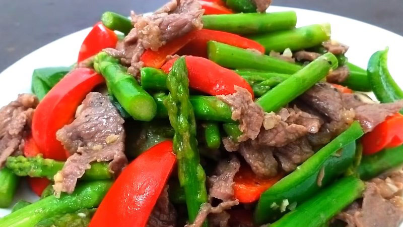 Thịt bò xào măng tây Thịt bò xào măng tây