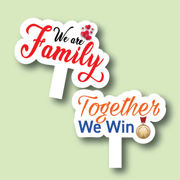 Trang trí Year End Party với bóng bay và hashtag cầm tay Trang trí Year End Party với bóng bay và hashtag cầm tay