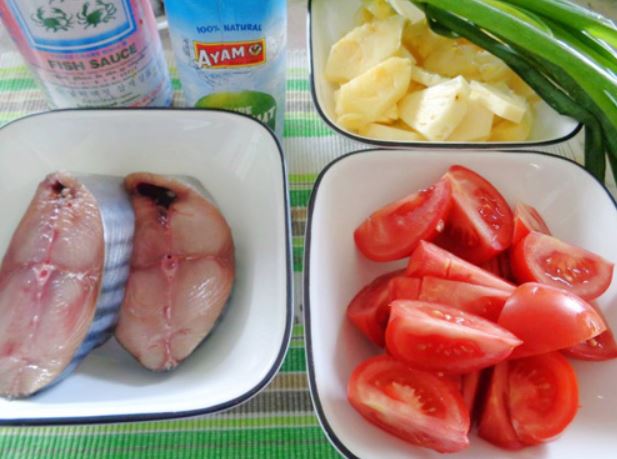 Cách làm cá ngừ kho thơm miền Trung