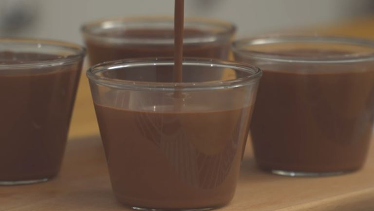 Cách làm panna cotta socola