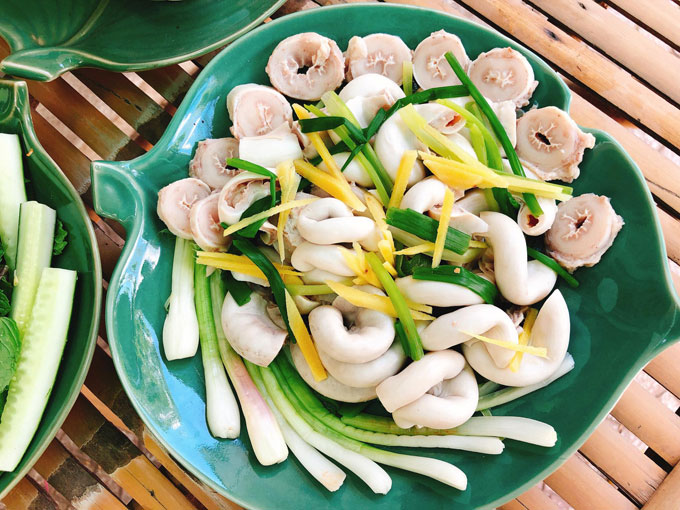 Dồi trường hấp gừng hành Dồi trường hấp gừng hành