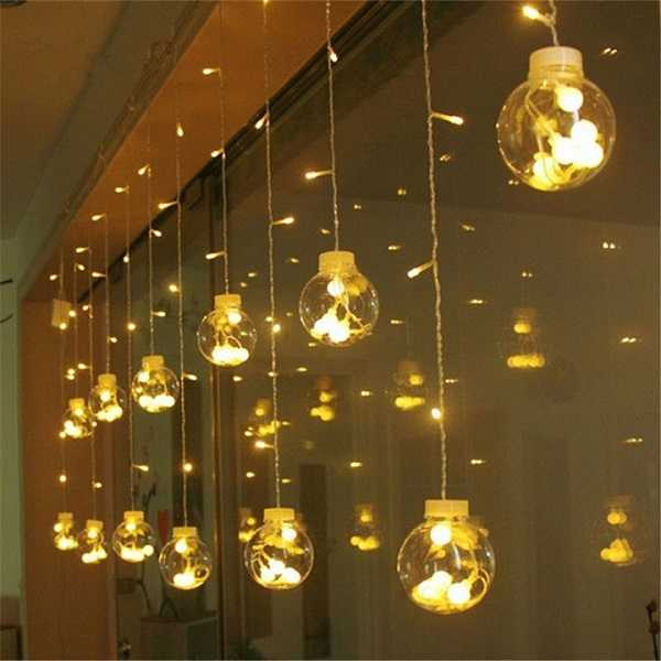 Trang trí đèn nháy trong nhà ngày Tết