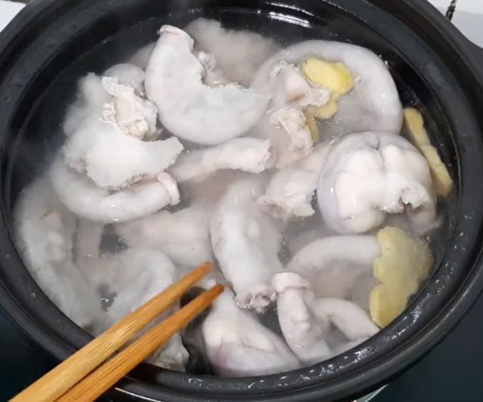 Cách luộc lòng non heo ngon, trắng, giòn nhất