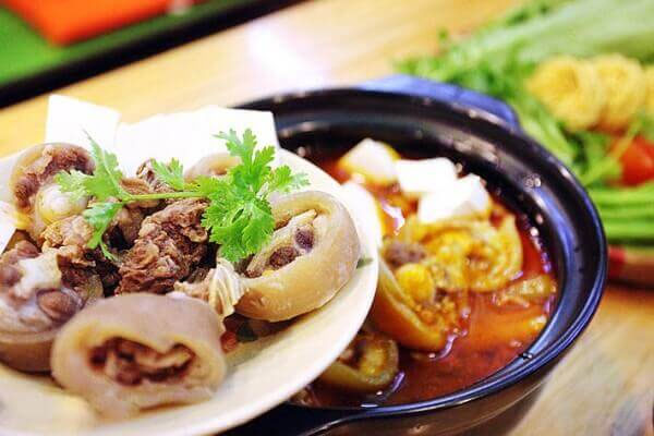 Cách nấu lẩu đuôi bò khoai môn