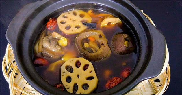 Cách nấu lẩu đuôi bò thuốc Bắc