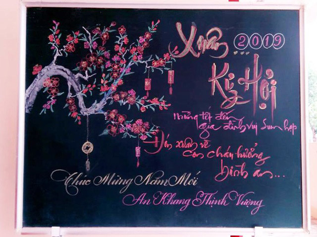 Cách trang trí bảng ngày Tết Cách trang trí bảng ngày Tết