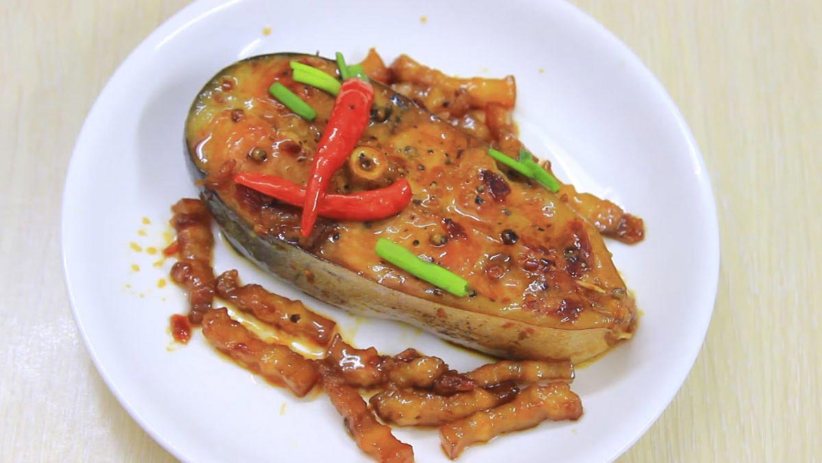 Cá basa kho thịt ba chỉ
