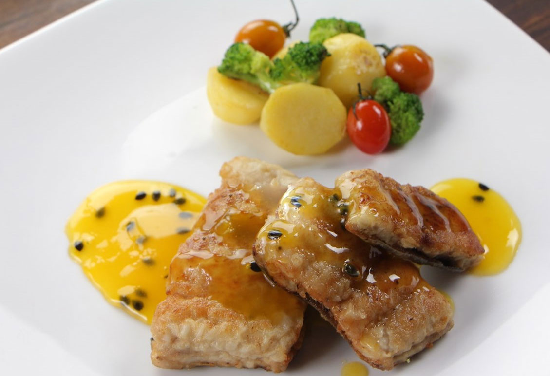 Phi lê cá basa sốt chanh dây Phi lê cá basa sốt chanh dây