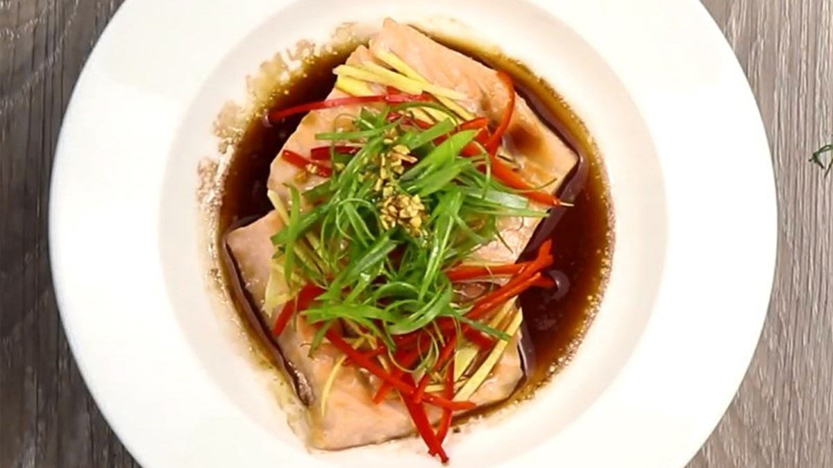 Cách làm cá hồi hấp xì dầu